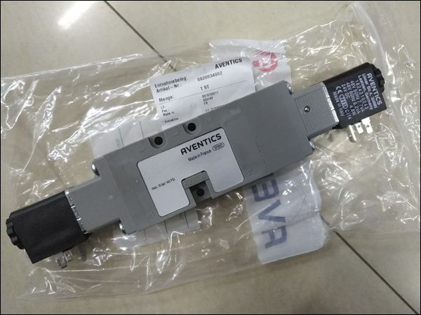 0820034002   電磁換向閥