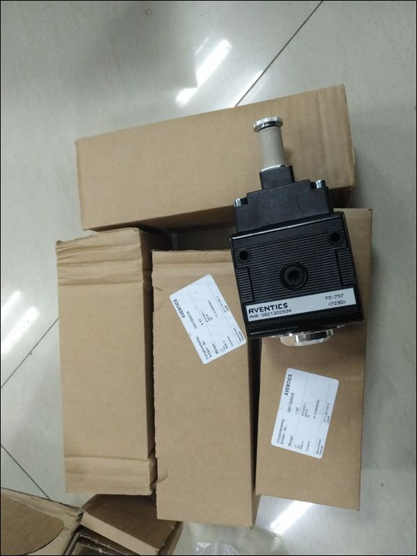 0821300934     氣動減壓閥