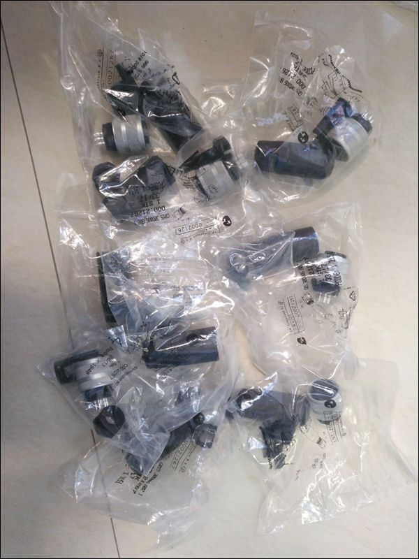 R900021267   力士樂7芯插頭