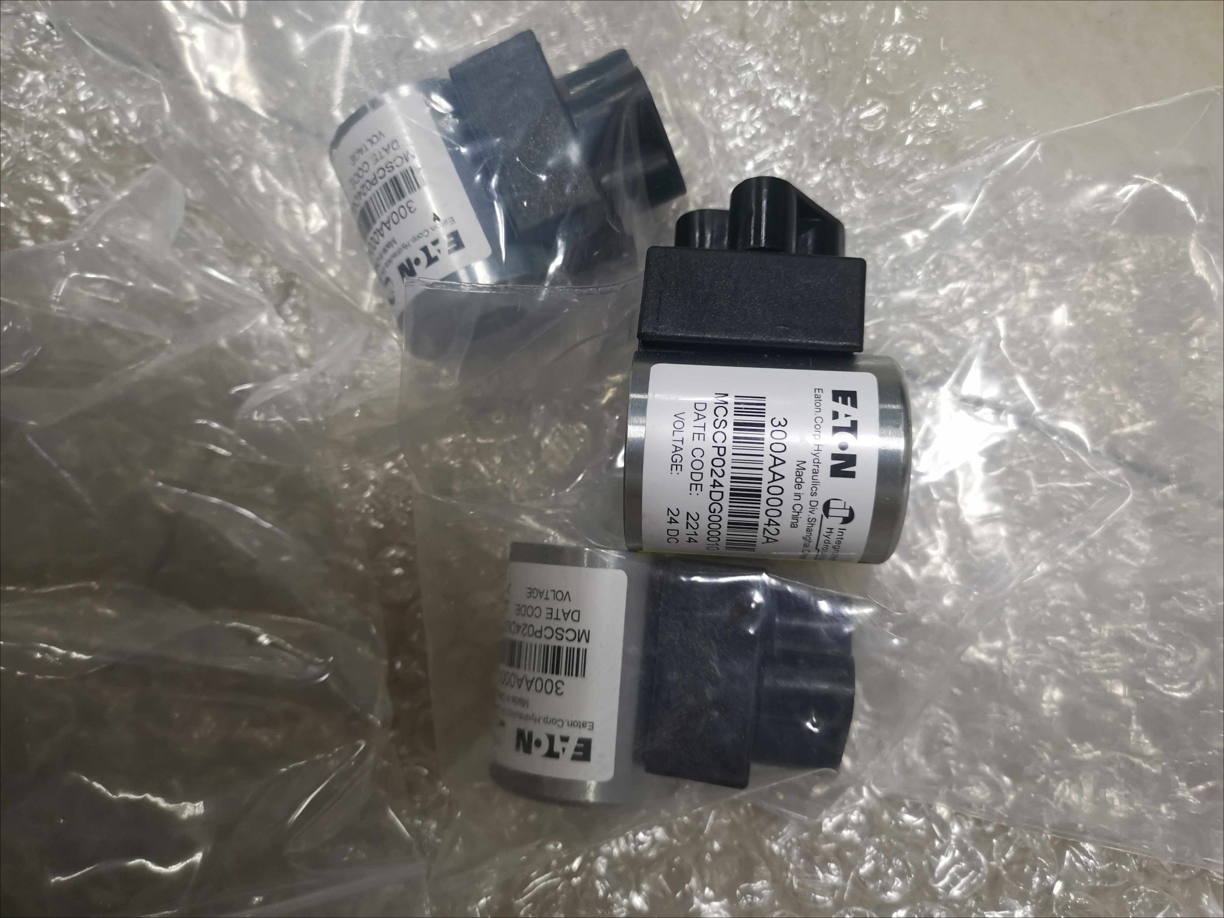 300AA00042A   電磁線圈