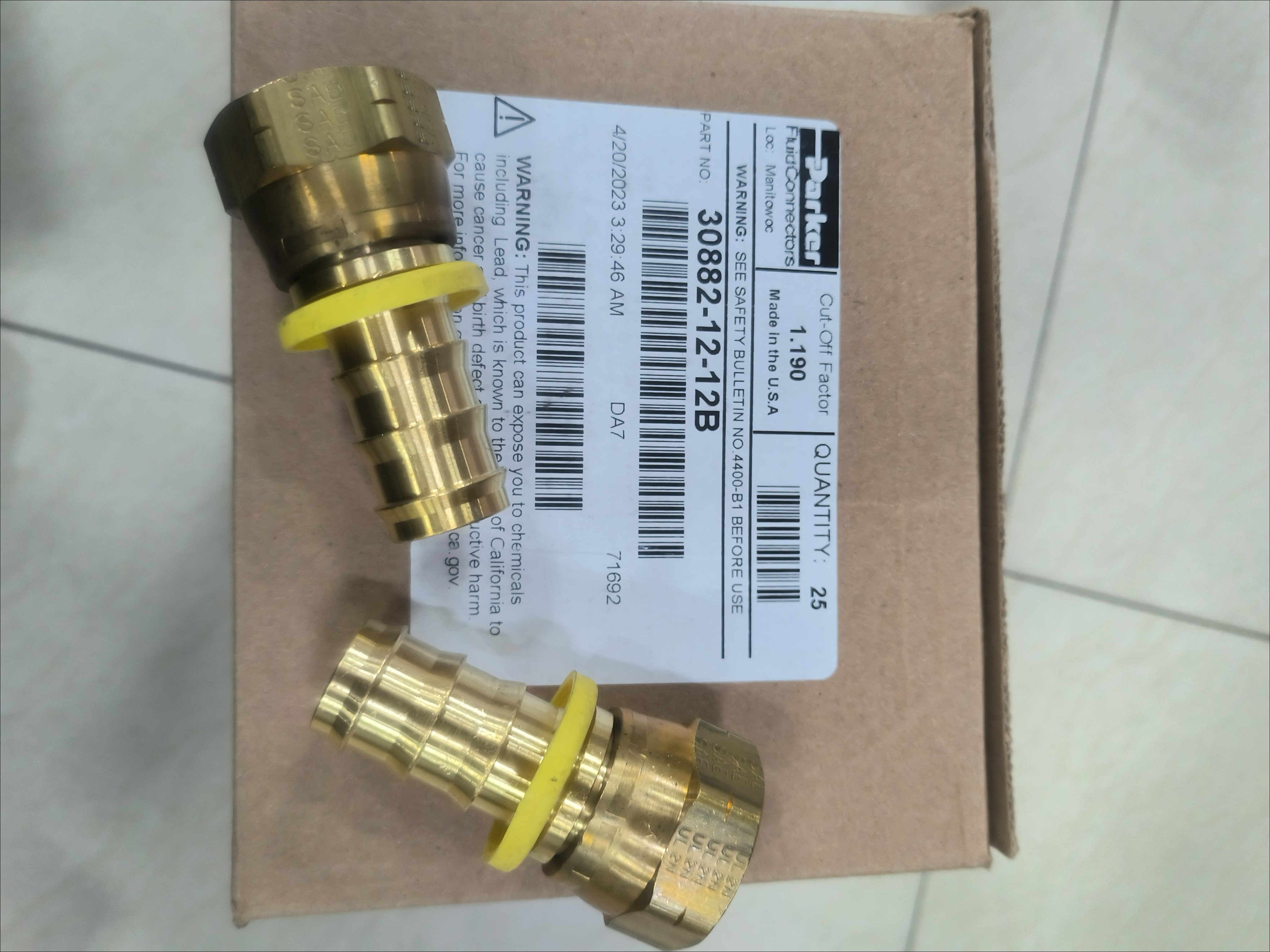 30882-12-12B   低壓接頭