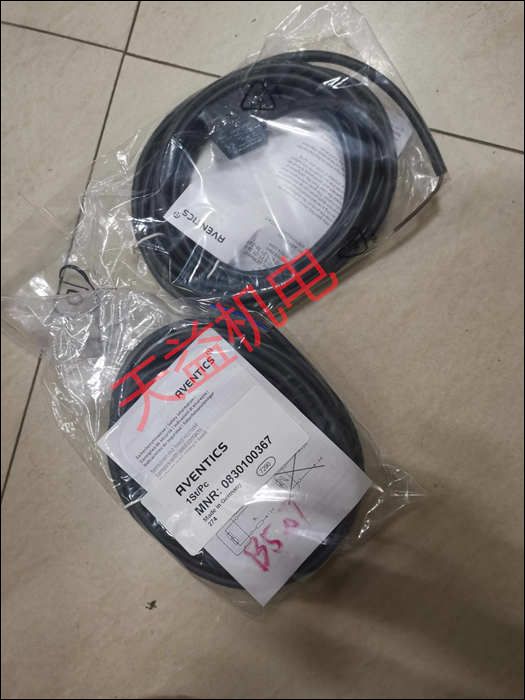 0830100367  接近開關