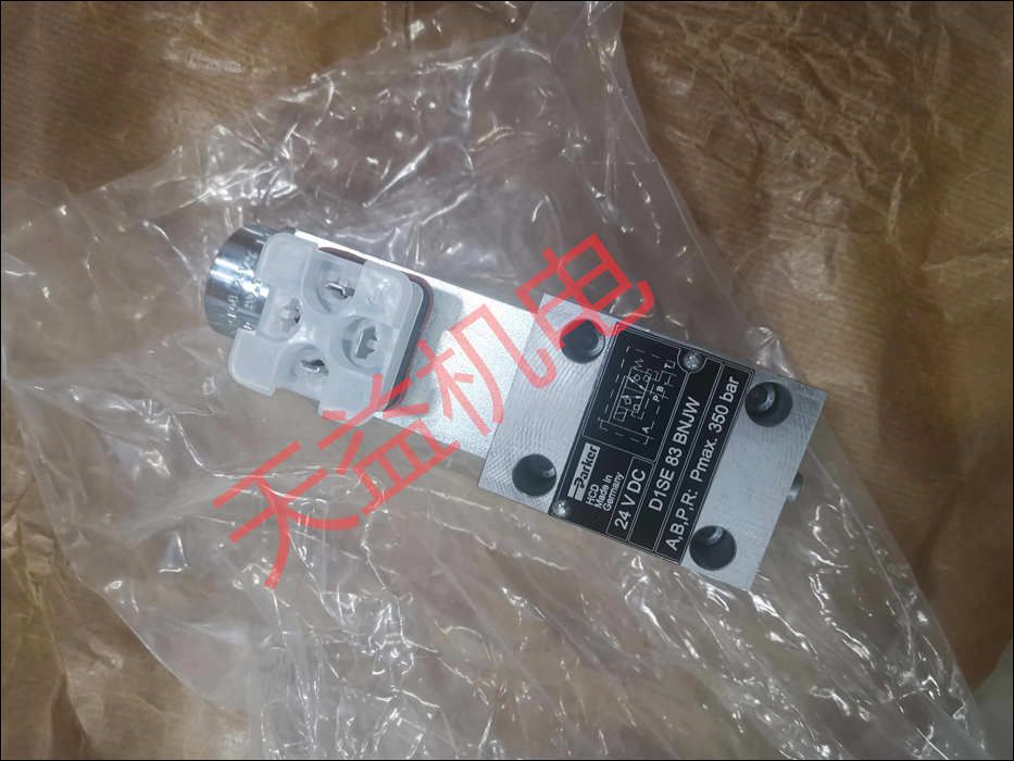 D1SE83BNJW    Parker電磁球閥